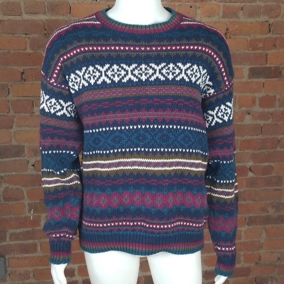 Vintage oversized sweater size Medium - Picture 2 of 8